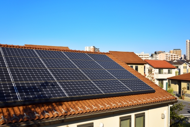太陽光発電システムの設置容量は？3kw、4kw、6kwの収支